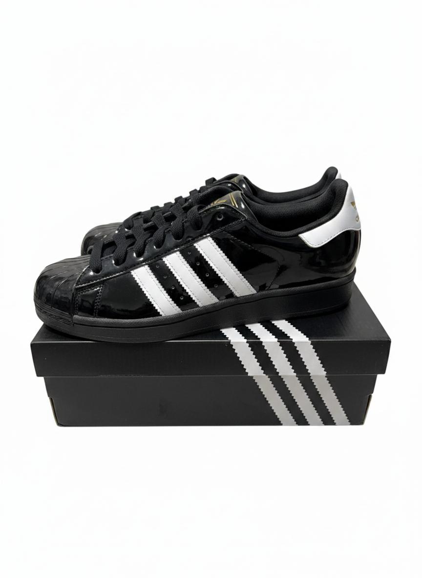 Adidas Sneakers